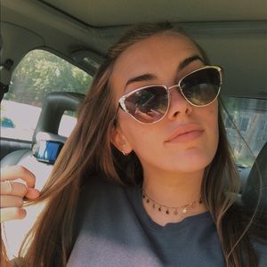 Meet your Posher, Alissa